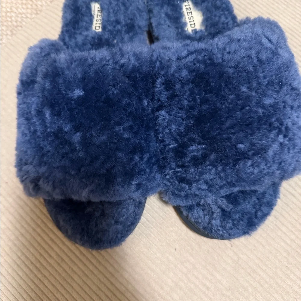 Cozy Blue Dearfoams Women’s Slippers 8 - Picture 2 of 5
